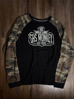 Gas Monkey thermal Men’s Black Tee with Camo Sleeves size XL